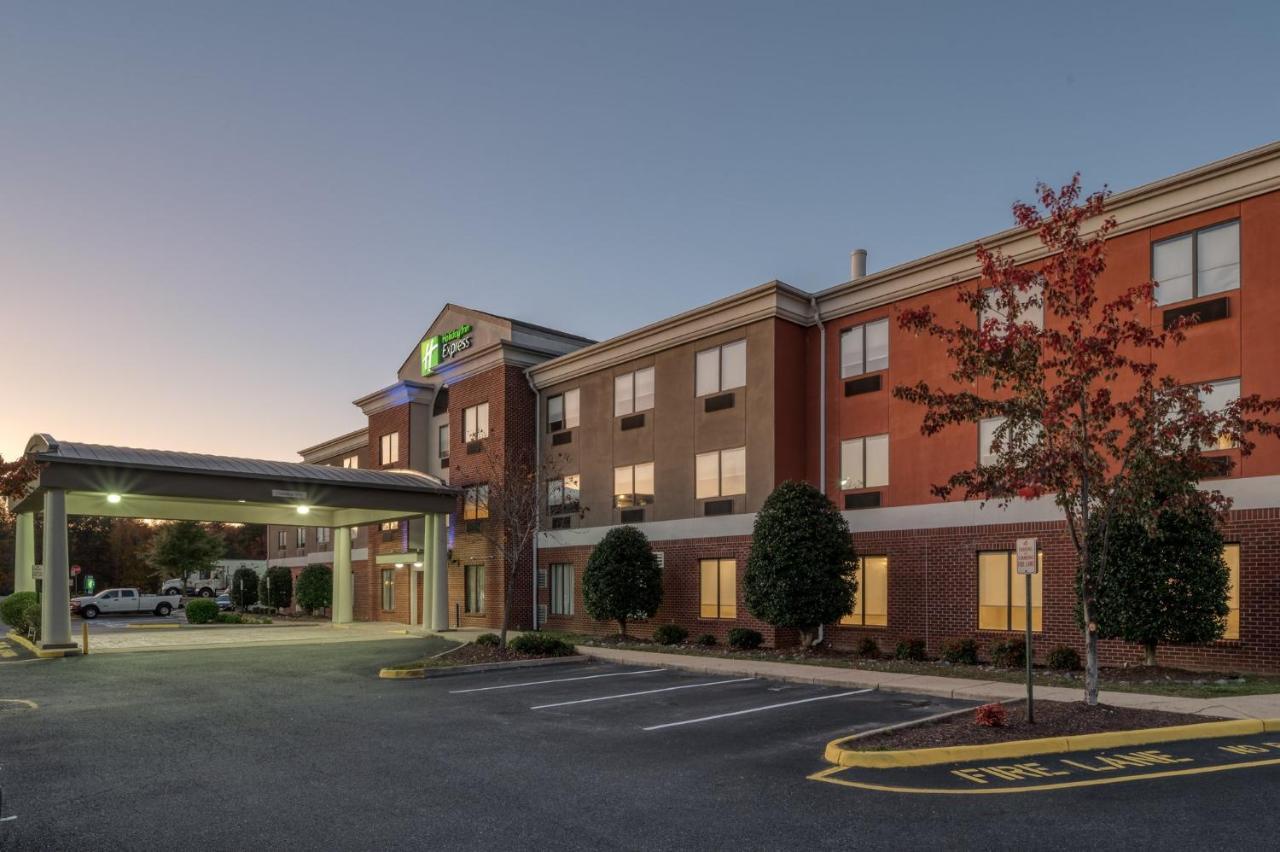 Holiday Inn Express Hotel & Suites Thornburg-S. Fredericksburg By Ihg Extérieur photo