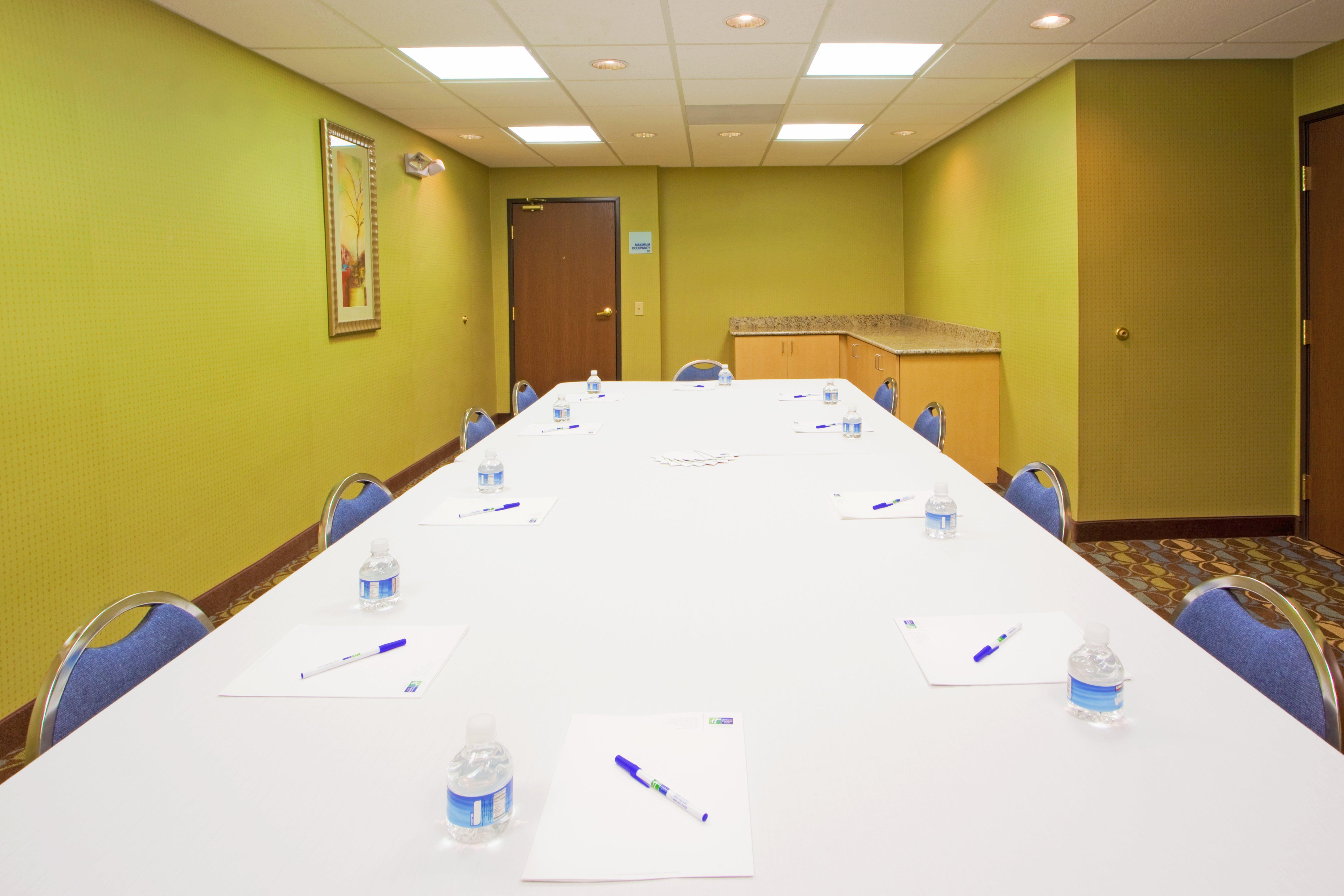 Holiday Inn Express Hotel & Suites Thornburg-S. Fredericksburg By Ihg Extérieur photo