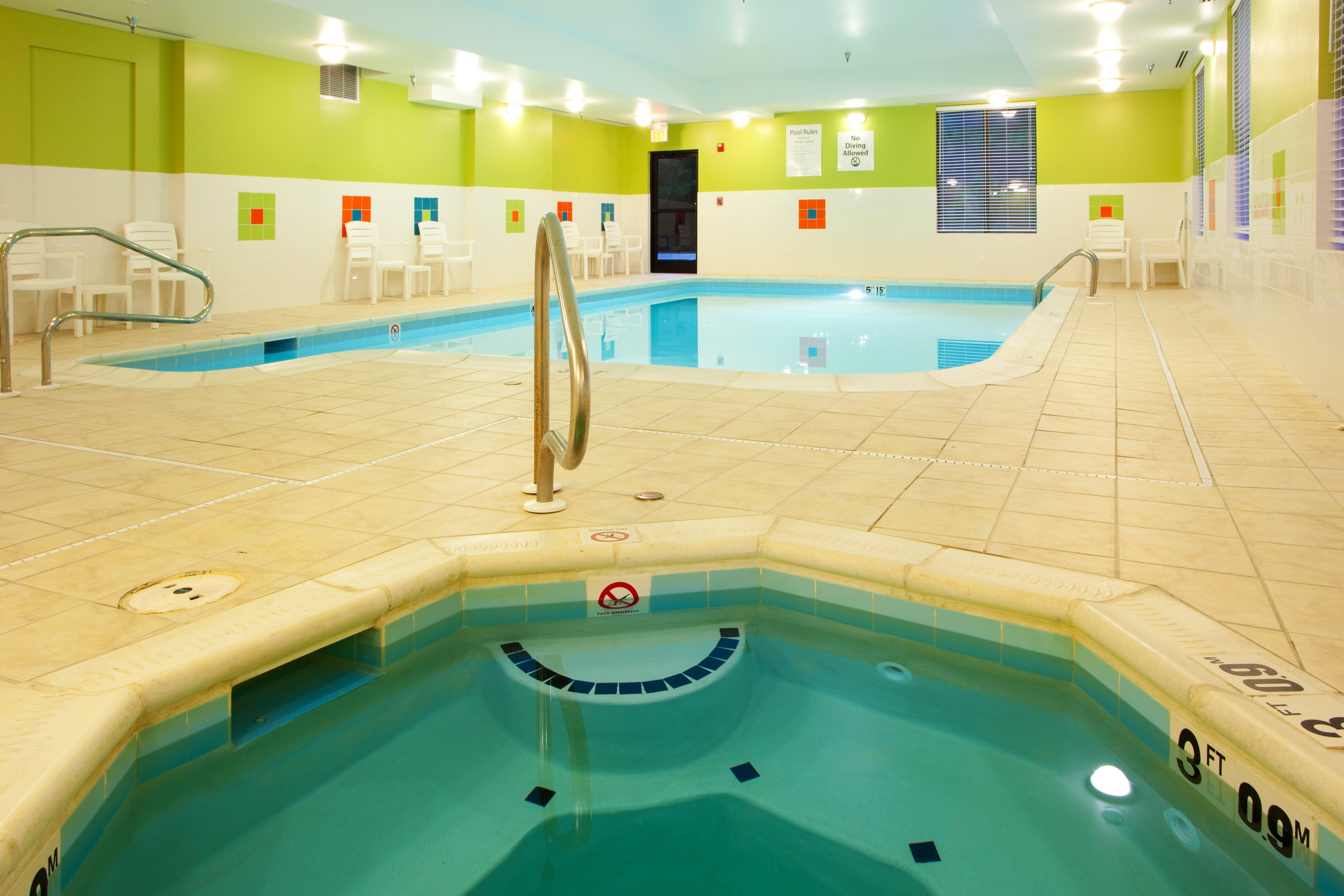 Holiday Inn Express Hotel & Suites Thornburg-S. Fredericksburg By Ihg Extérieur photo