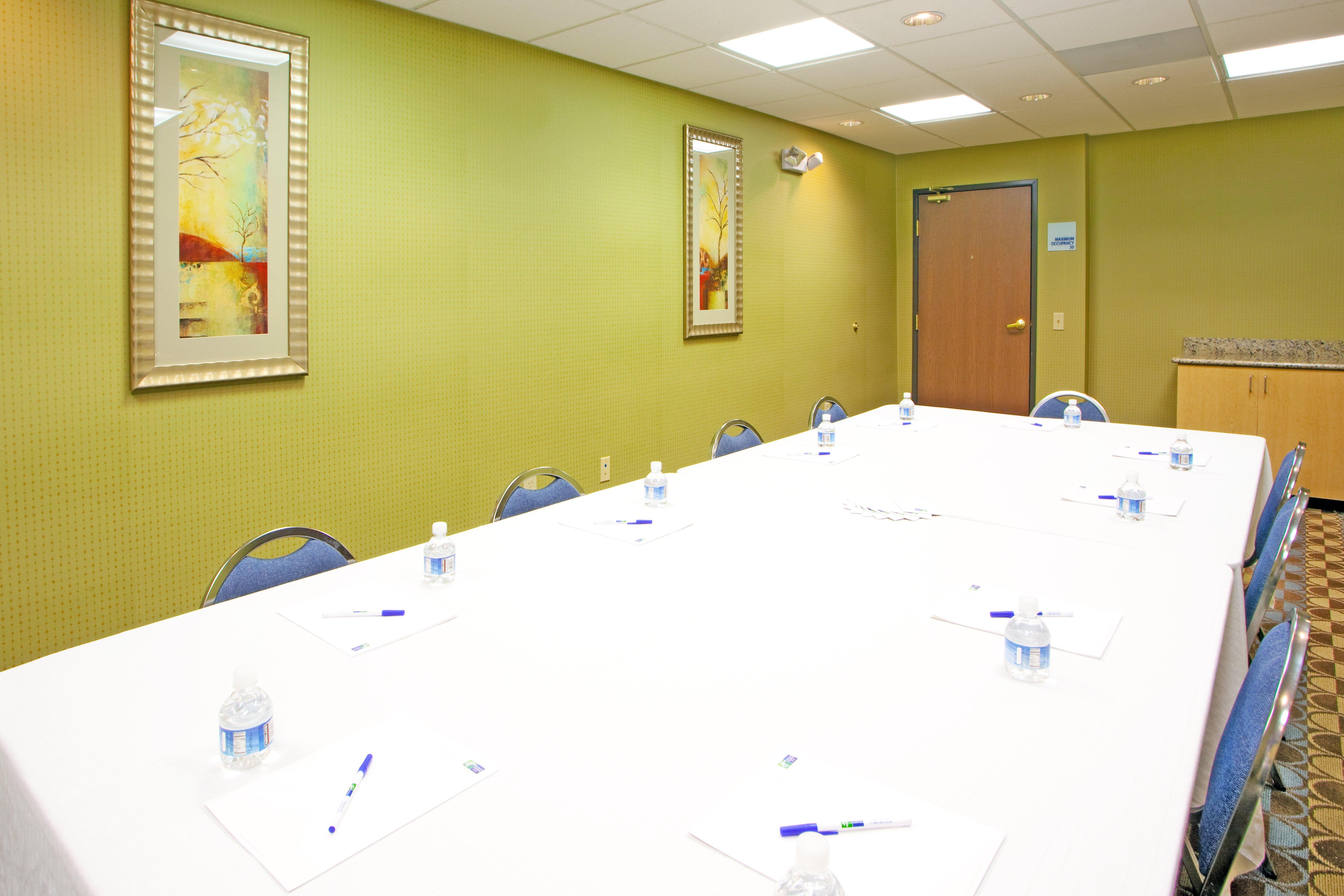 Holiday Inn Express Hotel & Suites Thornburg-S. Fredericksburg By Ihg Extérieur photo
