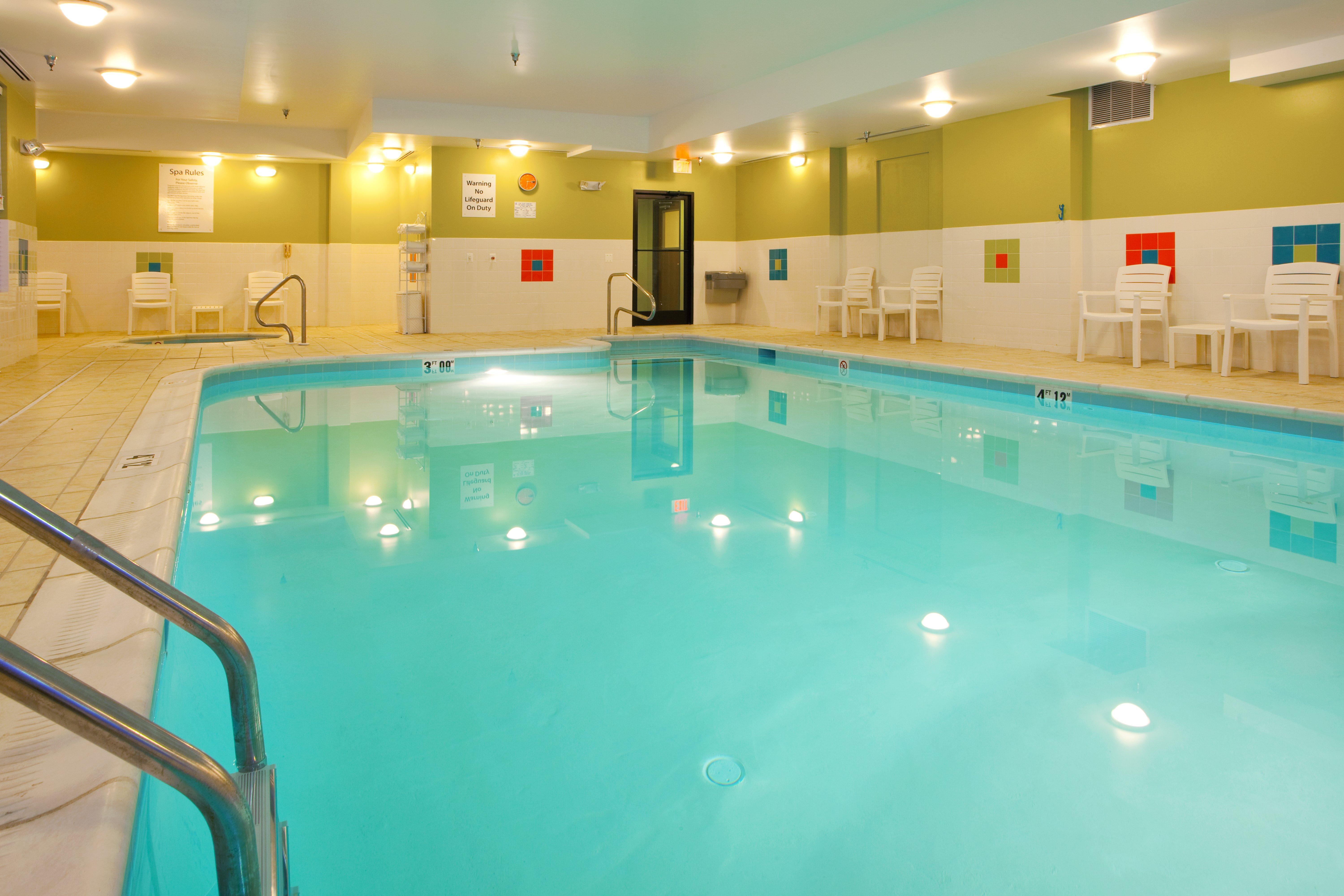 Holiday Inn Express Hotel & Suites Thornburg-S. Fredericksburg By Ihg Extérieur photo